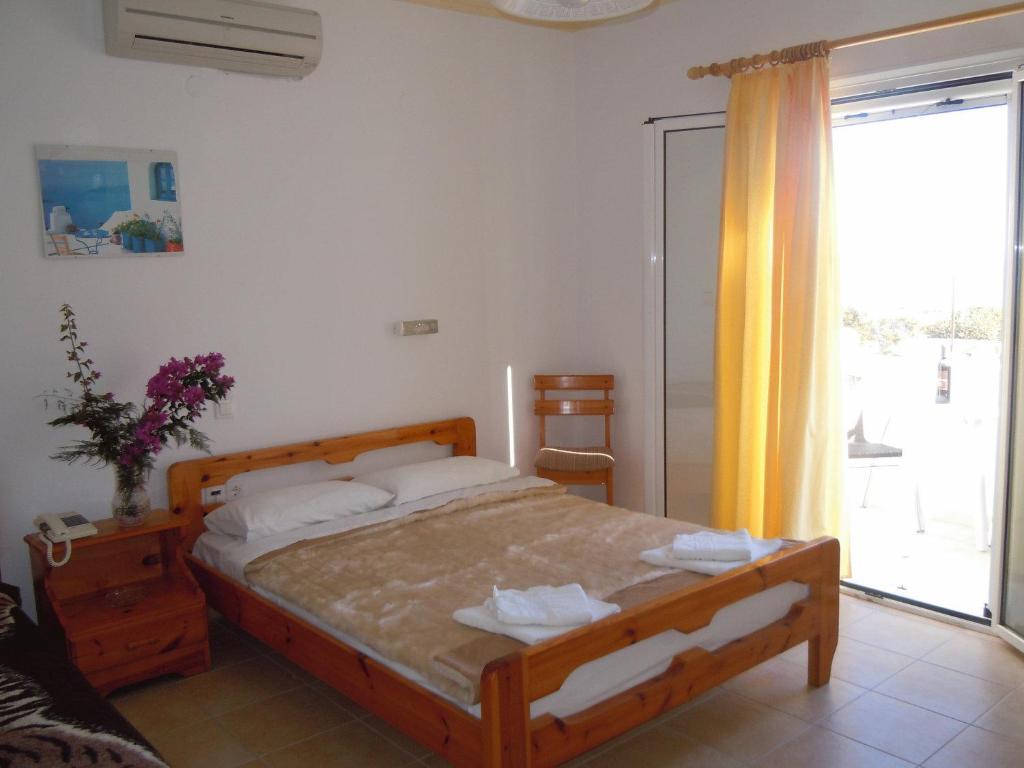 Atlas Pensión Karterados (Santorini)